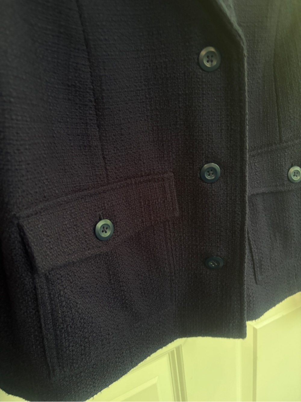 Gorgeous size L Lands' End Women's  Navy Blue Textured Blazer. Boxy fit Like new - Picture 4 of 11